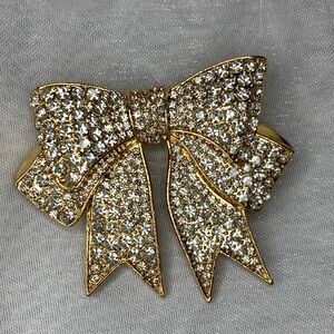 Beautiful bow brooch with rhinestones
